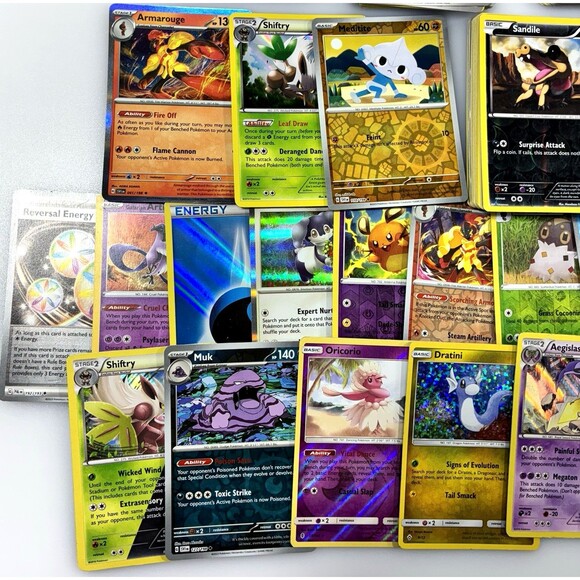 Pokémon TCG Trading Card Mixed Lot of 370 Modern Cards in Collectible Tin - Picture 4 of 13